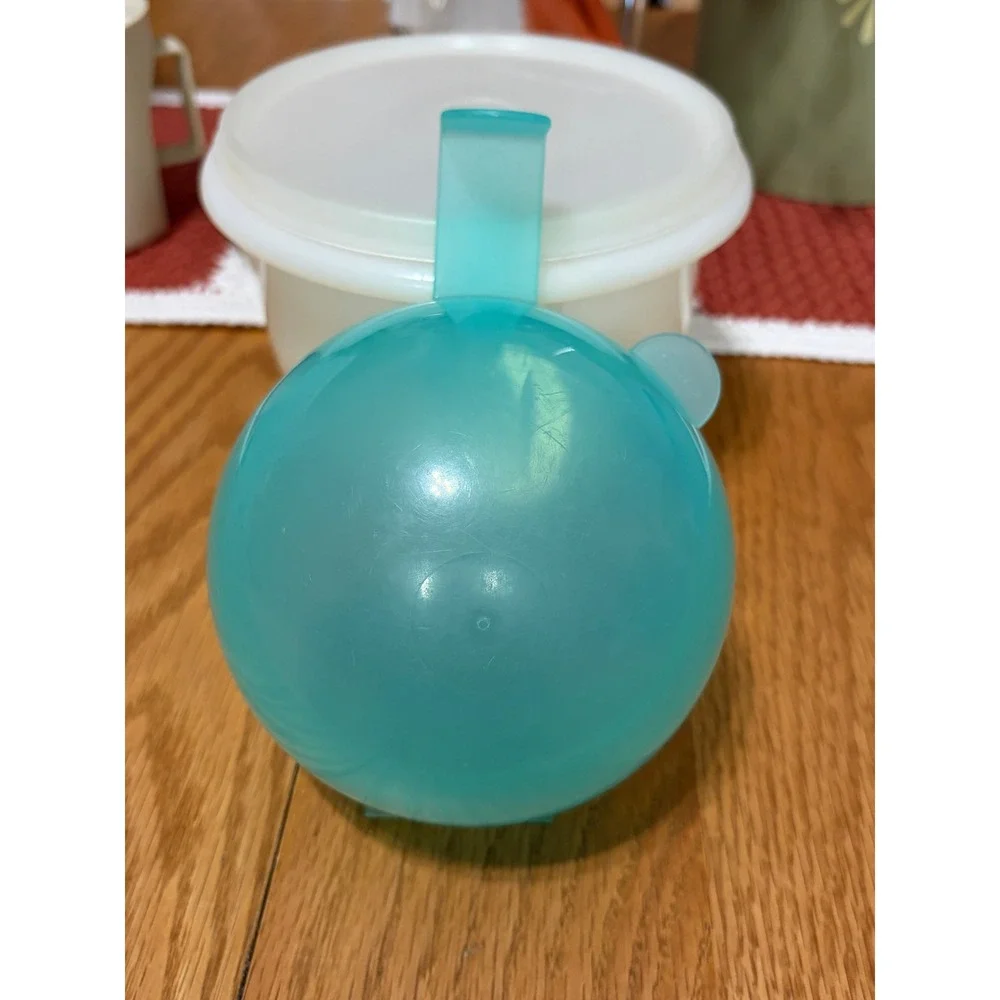 Tupperware vintage style